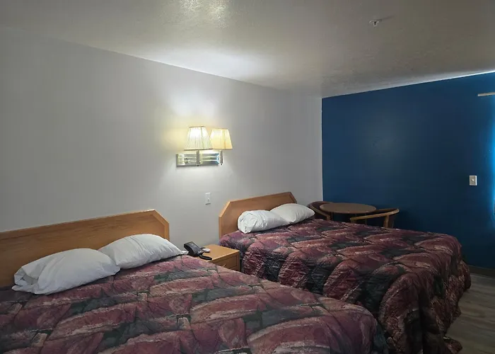 Economy Inn & Suites