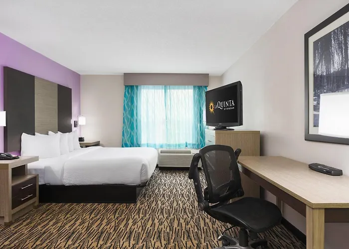 La Quinta By Wyndham Clarksville