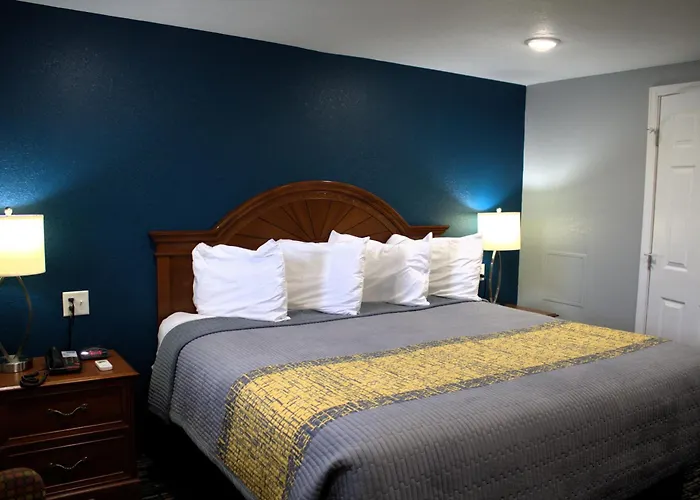 Havenpointe Inn & Suites