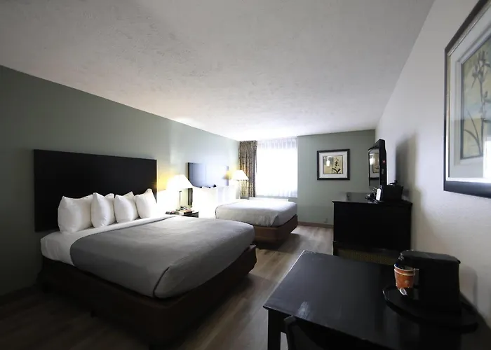 Quality Inn & Suites Mattoon South