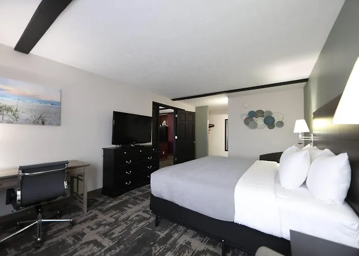 Quality Inn & Suites Mattoon South