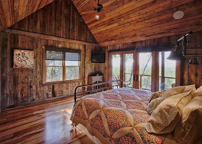 Luxury Cabins Stony Ridge-Emerald
