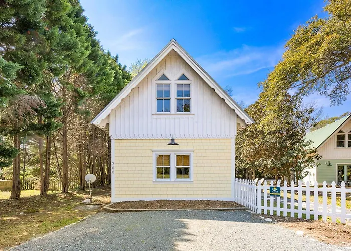 Ic2 - Endless Summer Cottage