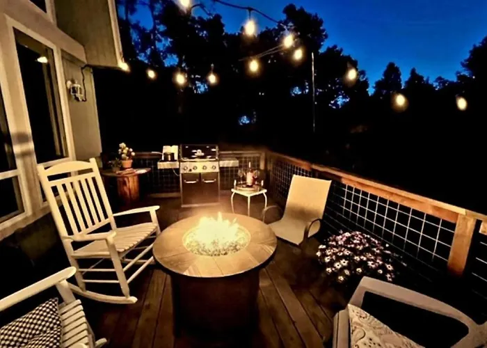 Forest Home With Deck, Ev Station, King Beds