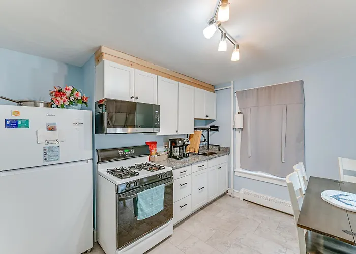 Walk To Convention Center & Boardwalk! Family Apt