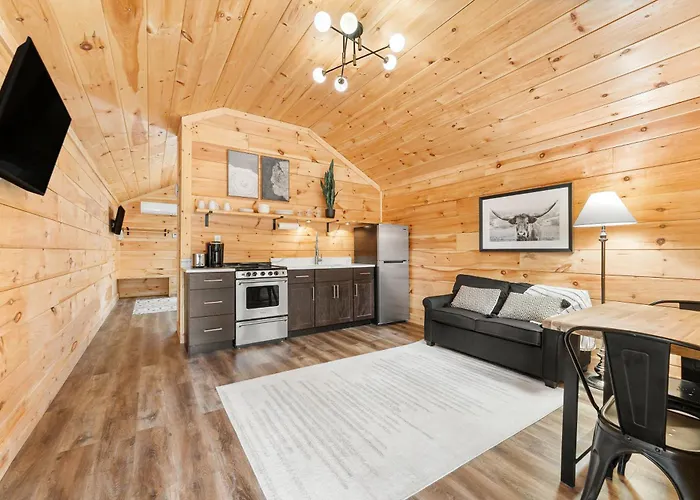 Cabin #2 One Bedroom With Kitchen