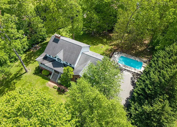 Spacious 7Br Luxury Home | Pool | Hot Tub | Game Room | 15 Minutes To Asheville