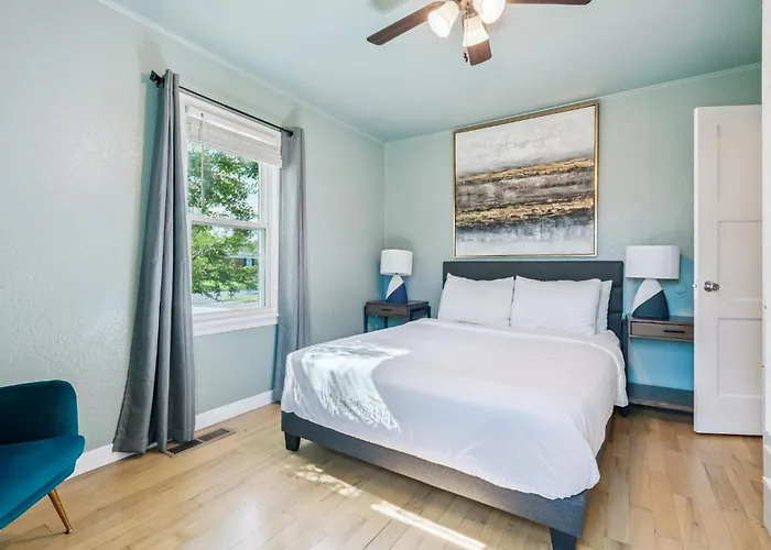 2Br 8 Mins Tinker Afb, Unit 1