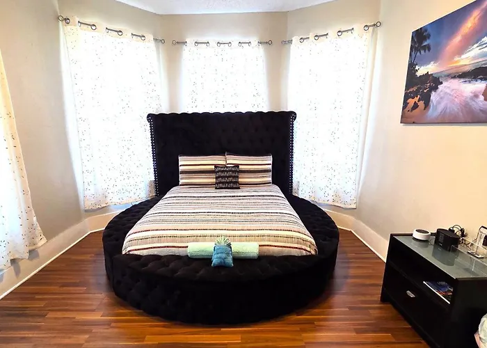 Casaazul: Beachfront Couples Retreat Near Pleasure Pier