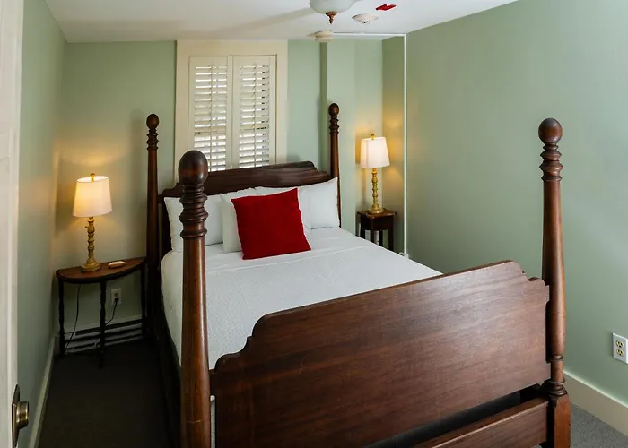 The Historic General Stanton Inn