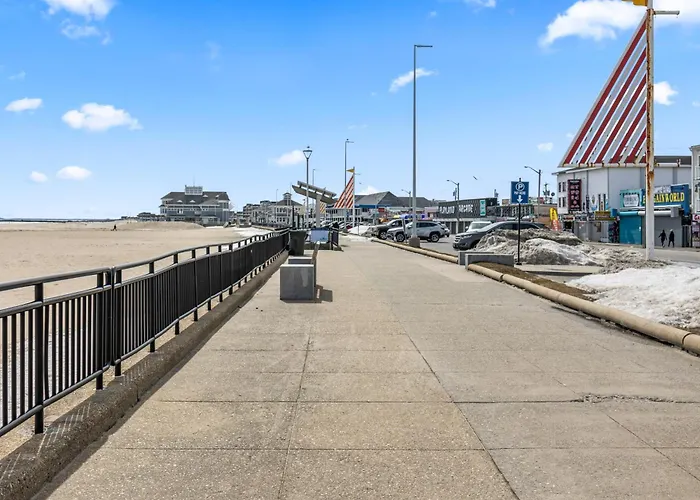 Hampton Beach Ocean Front Condo At The Surf