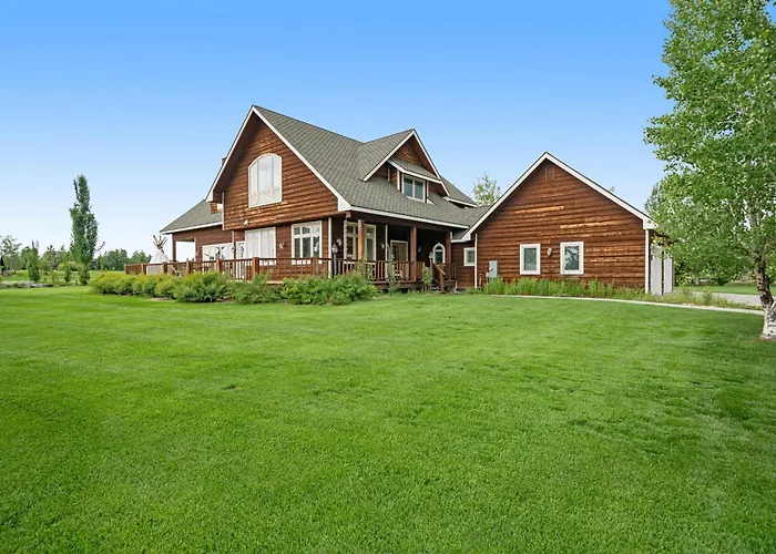 Fun W/ Family! Mtn-View Gem W/ Deck In Driggs