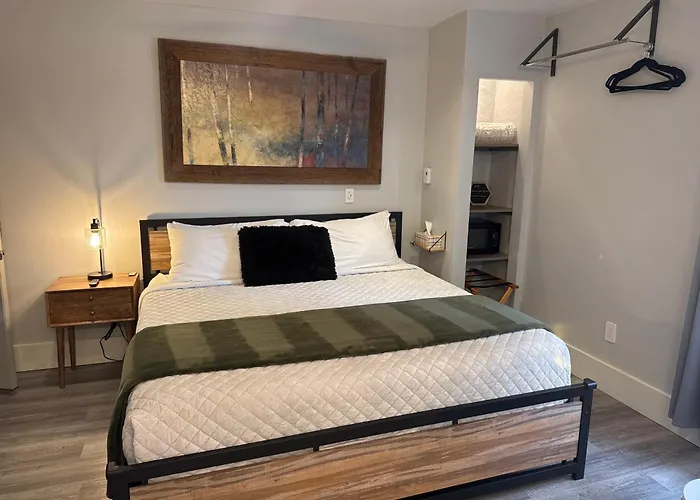 Eagle'S Landing Lodge