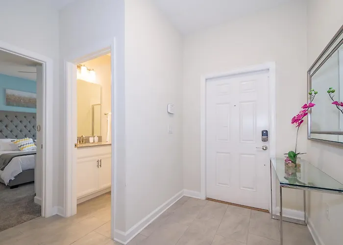 Stunning Townhouses 5 Minutes Away Disney!