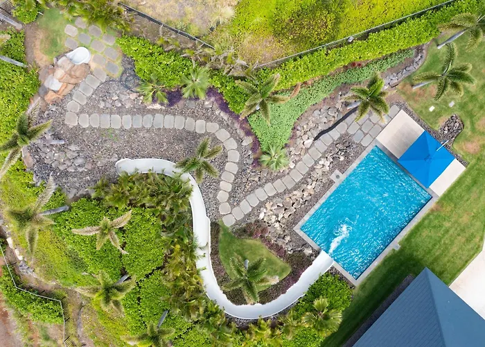 Blue Tranquility: Luxe Private Home with Pool and Ohana Suite