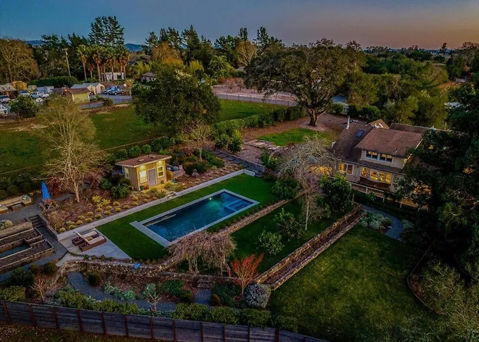 Farmhouse With Pool, Hot Tub And Tastings Included