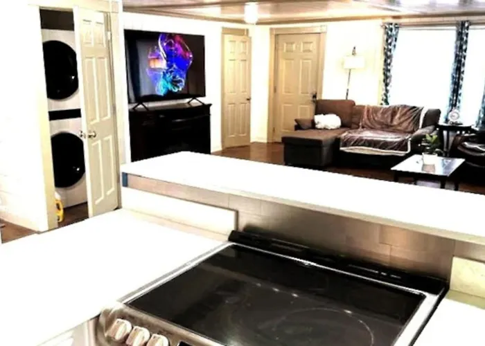 Hot Tub 5 Beds