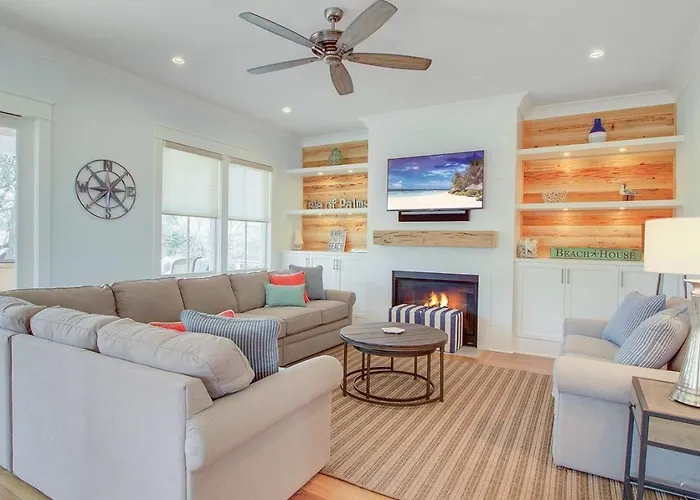 616 Carolina Boulevard By Avantstay