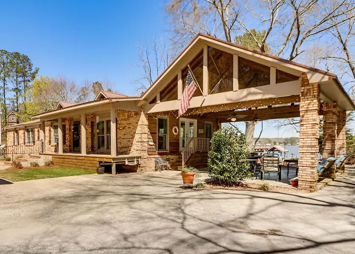 Lakefront Leesburg Home W/ Private Dock & Ramp!