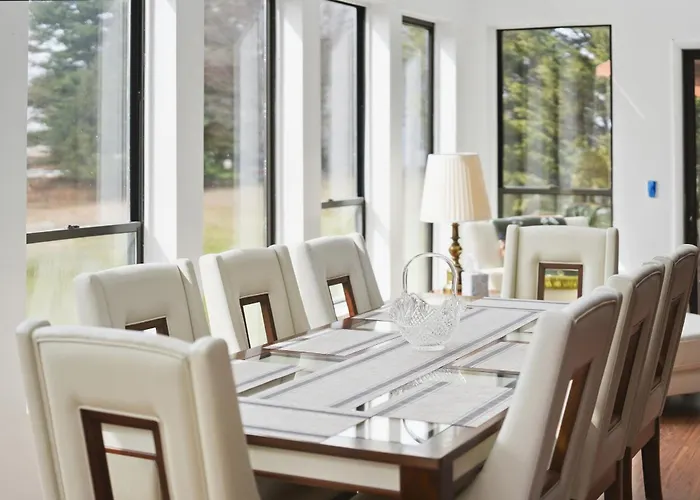 Summit Sanctuary With Ev Ready Mountain Views