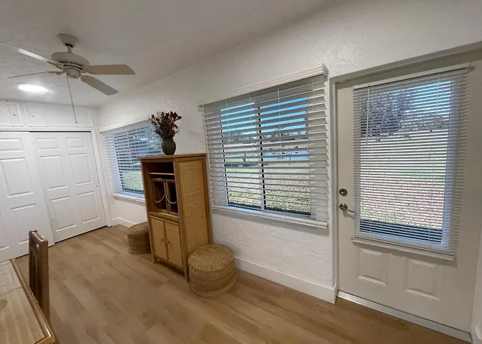 Stylish Budget Friendly Retreat!