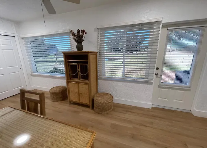 Stylish Budget Friendly Retreat!