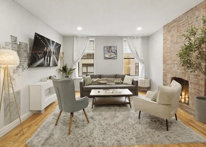 Fashionable 1-Bedrm Apt 15 Min To Manhattan
