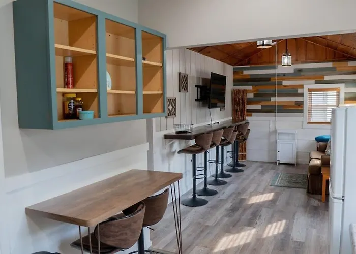 Sister Lake Cottages - Unit 5