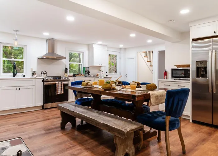 The Stillwater House By Avantstay
