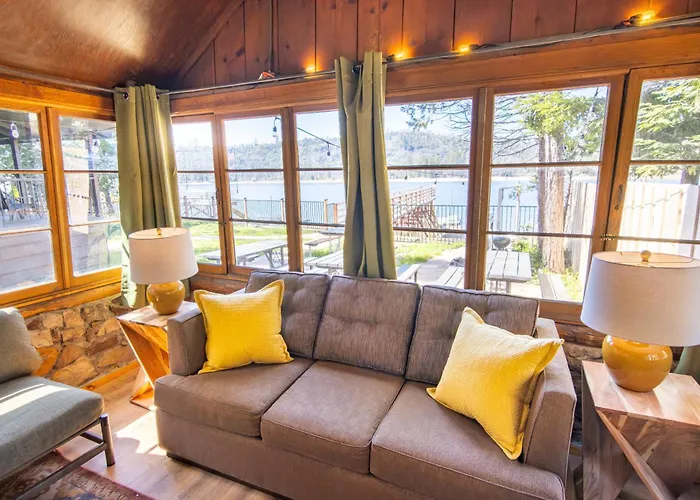 Lewis Cabin - Boat Dock - Lake Front - Sleeps 12