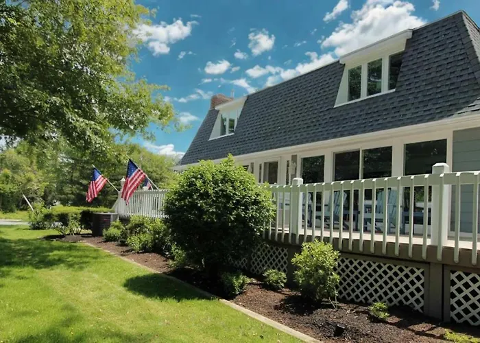 Second Floor Condo - Pool - 4 Bedrooms