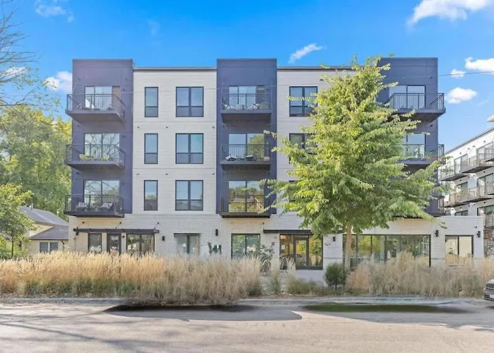 Luxury 1Bd Gym Rooftop Street Parking By Dt Umn