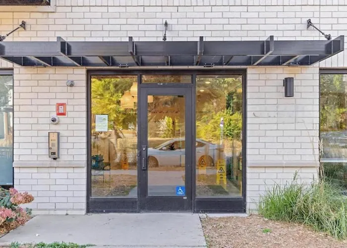 Luxury 1Bd Gym Rooftop Street Parking By Dt Umn