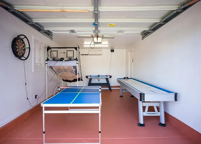 Fire Pit & Game Room 4 Beds Near Beach, Lax & Sofi