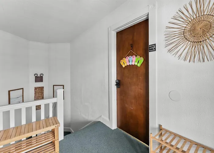 Renovated Wildwood Condo | Near Beach, Boardwalk & Attractions