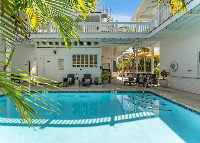 Flor De Cana At Azul Mansion Key West