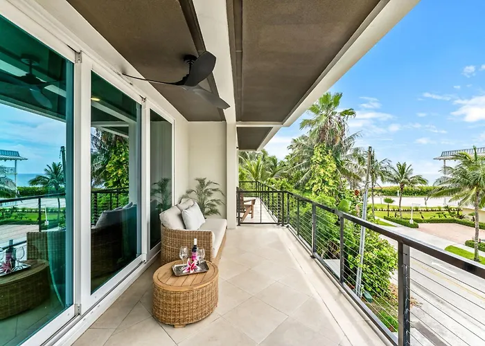 40 8Th Avenue