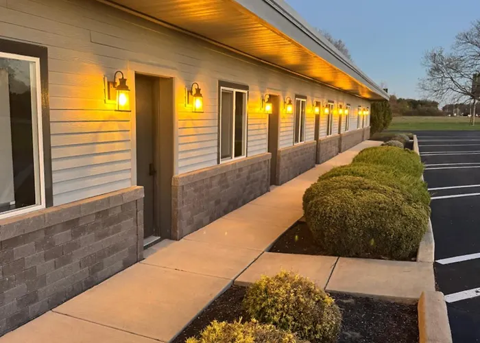 The Sandusky Melrose - Next To The Cedar Point Sports Center And Sports Force! Recently Renovated!
