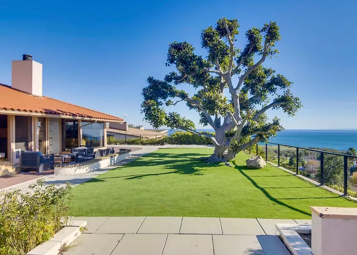 Unobstructed View! Home On Malibu Hilltop W/ Sauna