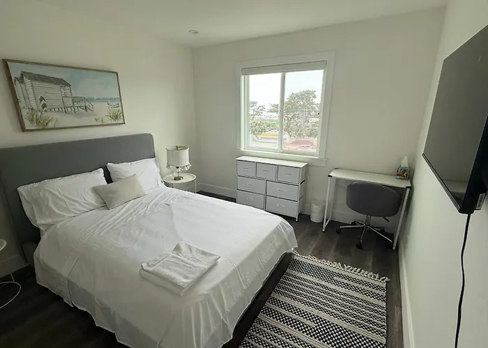 Private Room In Modern Homestay With Fast Wifi