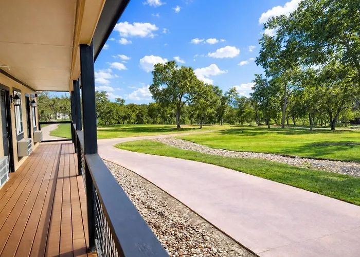 Bentwood Texas Suite 1