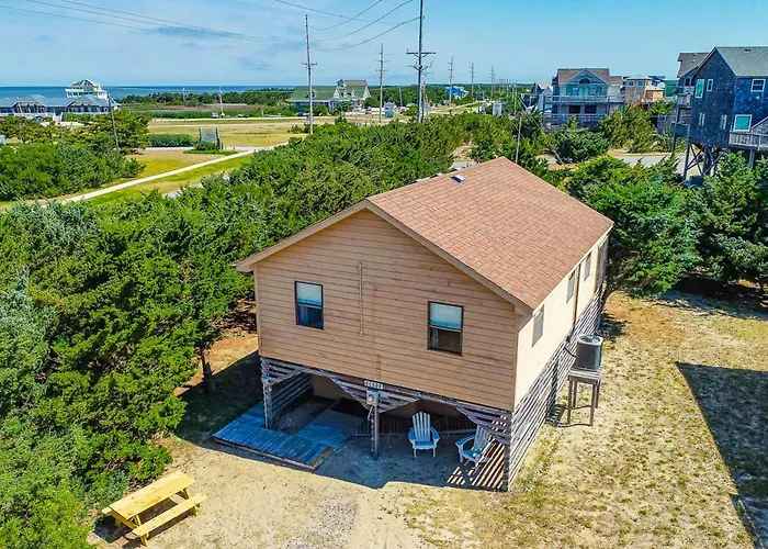 Av82 Bird Haus Cottage