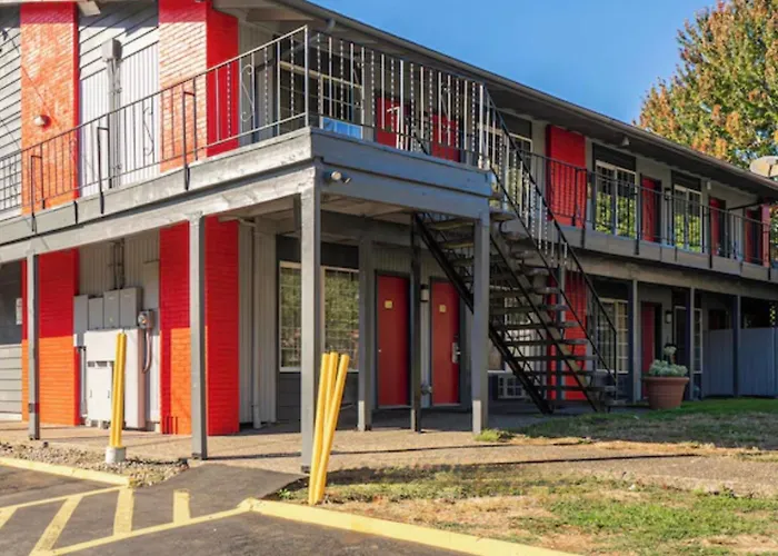 Rama Inn Motel And Rv Park