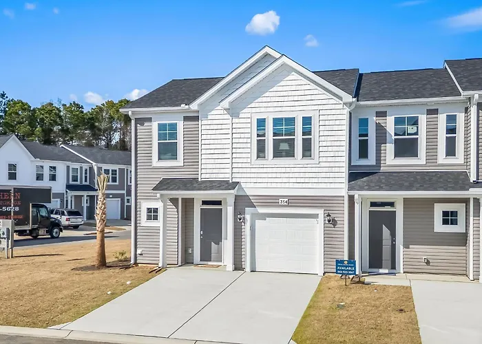 New 3Br Townhouse Near Nmb Sports Complex