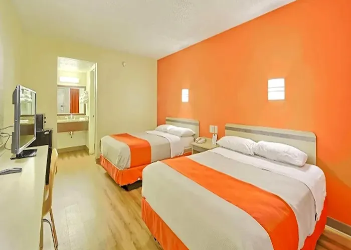 Red Carpet Inn And Suites - Philadelphia Maple Shade