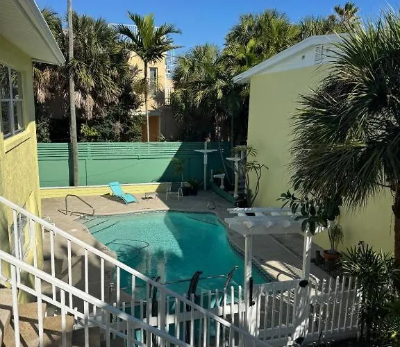 2 Bedroom Tropical Villa 4