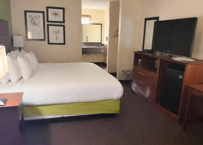Coratel Plus Suites By Jasper Black River Falls