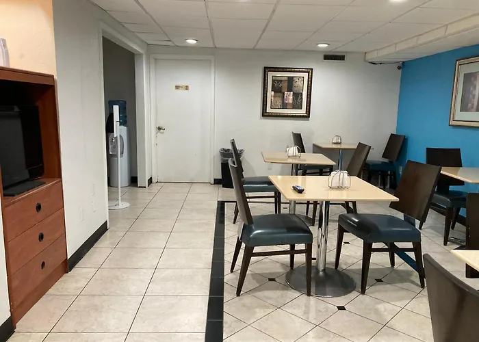 Woodward Inn & Suites