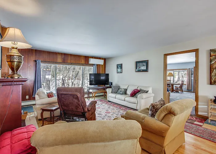 Group-Friendly Waupaca Home On Crystal River