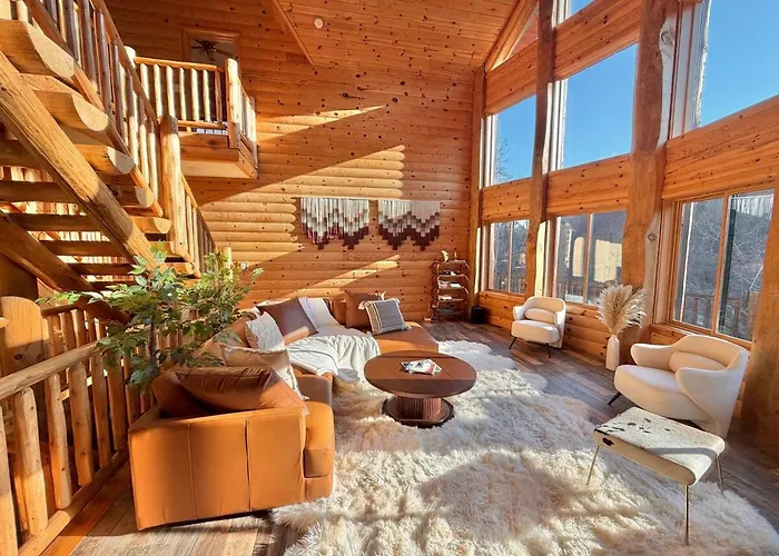 Wolf Laurel Lodge - Luxury Log Cabin Retreat For Private Gatherings
